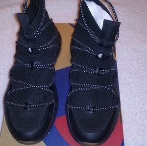 Like new ladies Champions